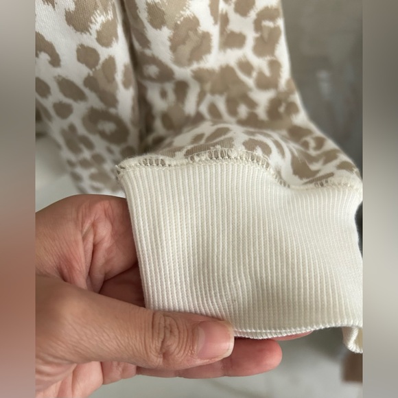 Old Navy Pink and Leopard Sweatshirt🎀 - Picture 7 of 9